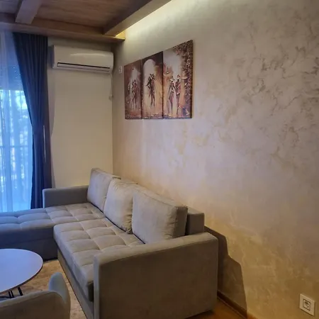 Appartamento Royal Garden Centar