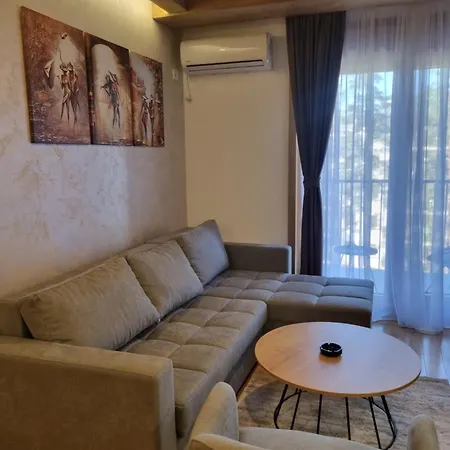 Royal Garden Centar Appartamento *