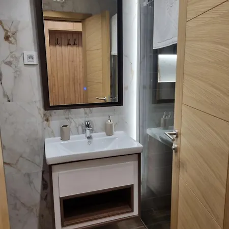 Royal Garden Centar *