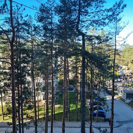 Royal Garden Centar Appartamento