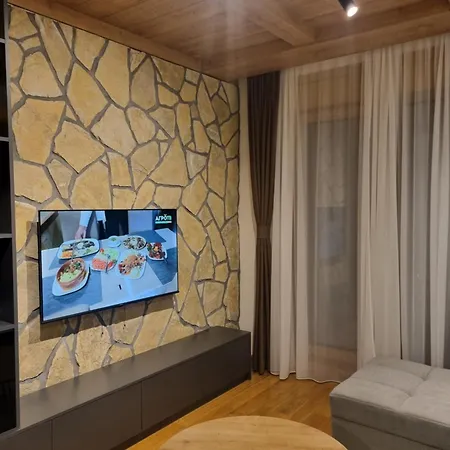 Royal Garden Centar Appartamento