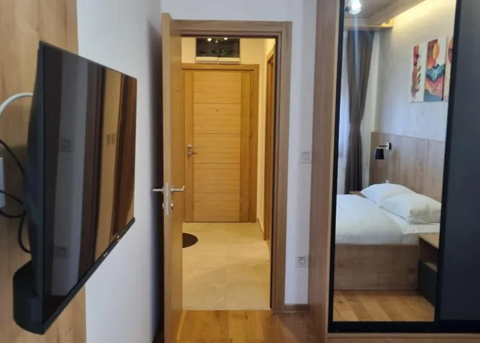 Royal Garden Centar * Ζλάτιμπορ