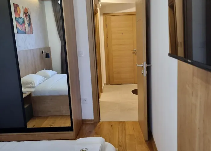 Royal Garden Centar Ζλάτιμπορ