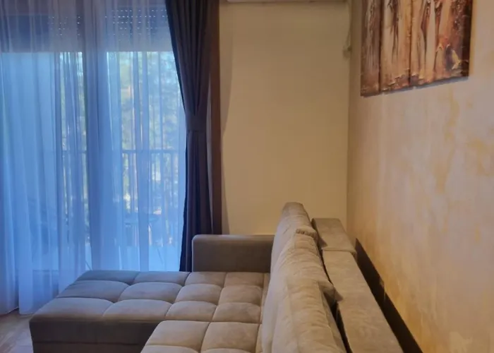 Royal Garden Centar * Ζλάτιμπορ