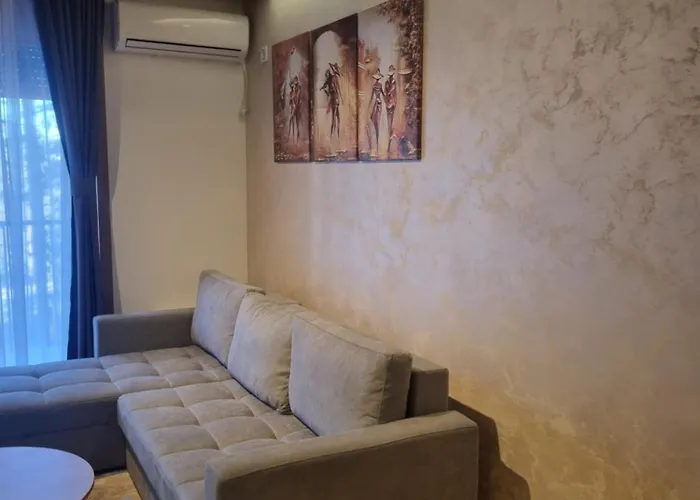 Διαμέρισμα Royal Garden Centar