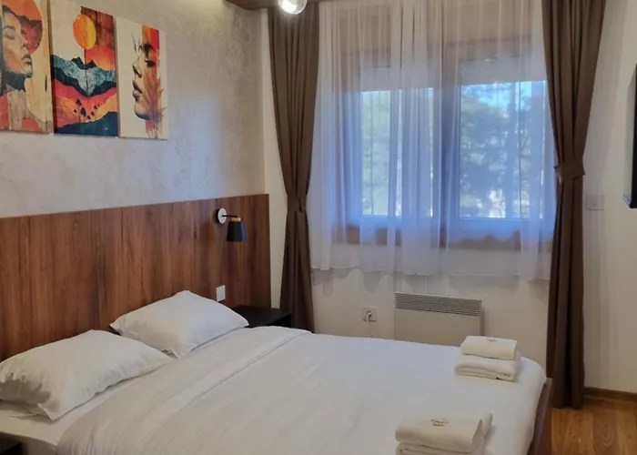 Royal Garden Centar *