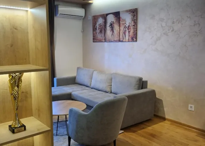 Royal Garden Centar * Ζλάτιμπορ