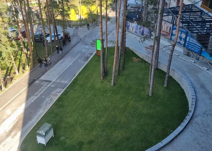 Royal Garden Centar *